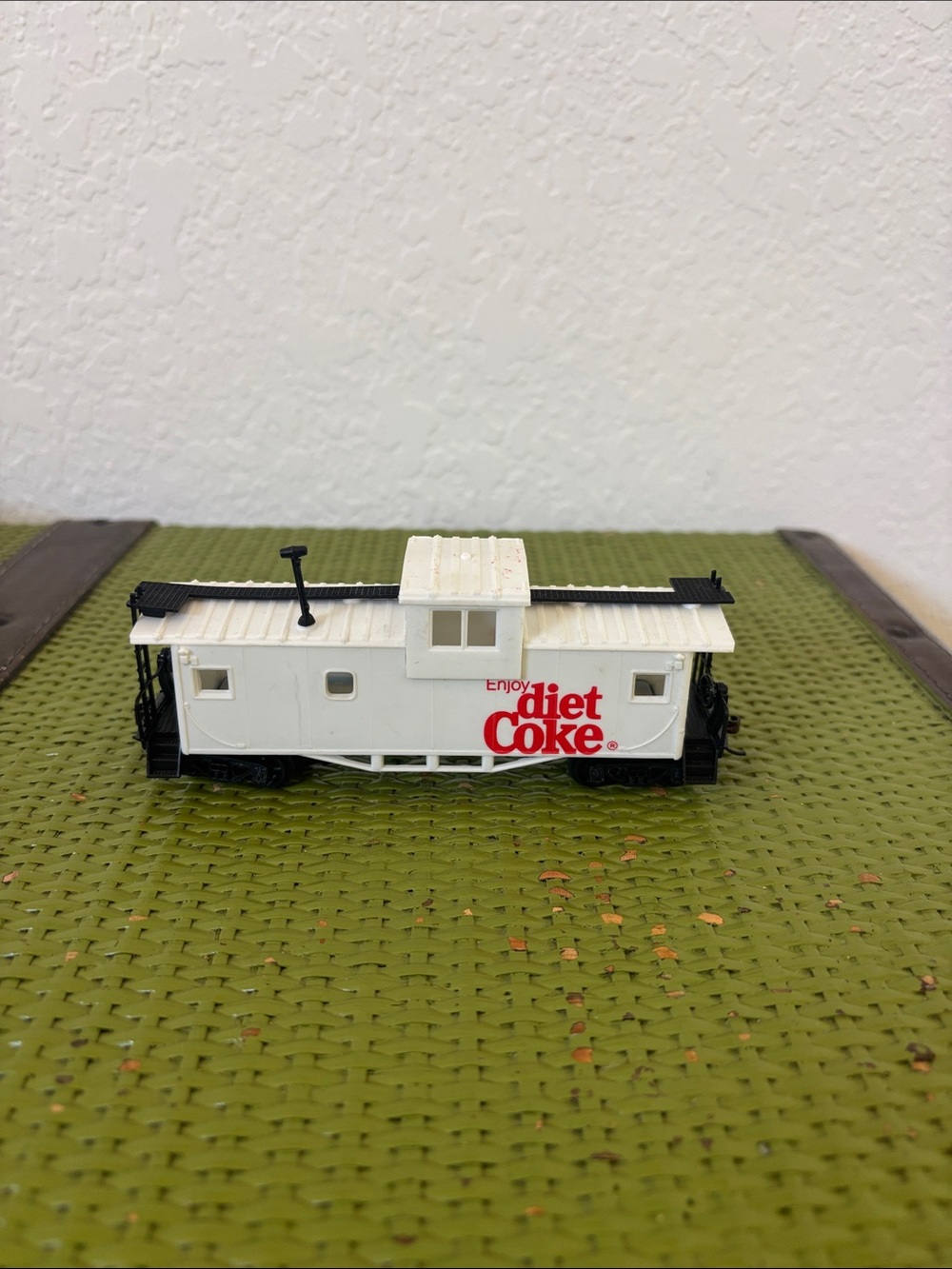 Diet Coke White Caboose Train Car HO